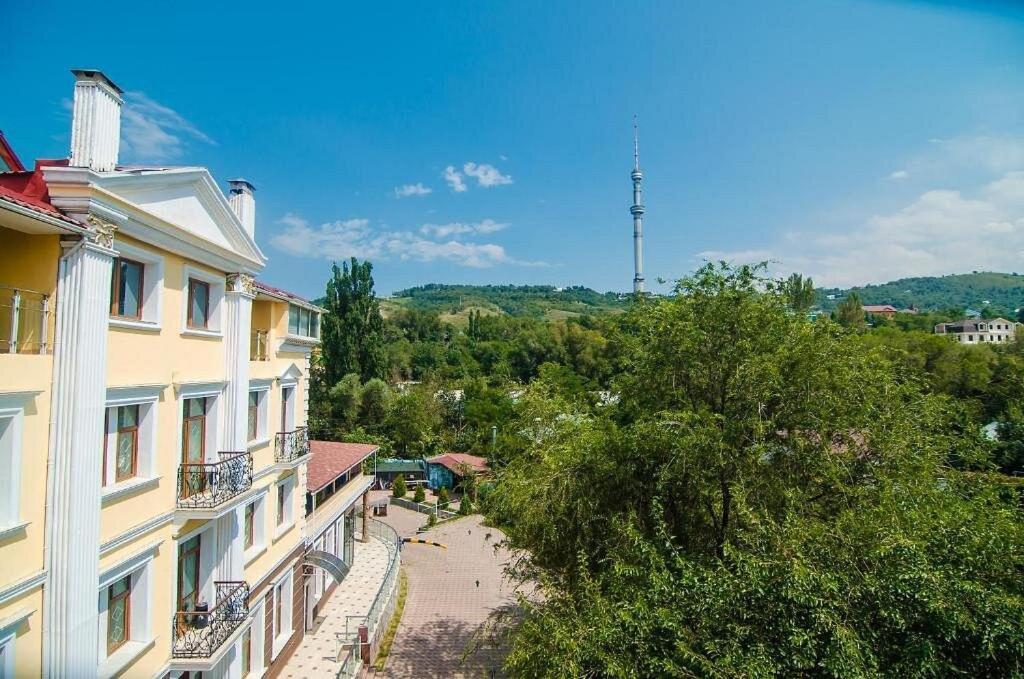 Aykun Hotel Almaty Esterno foto