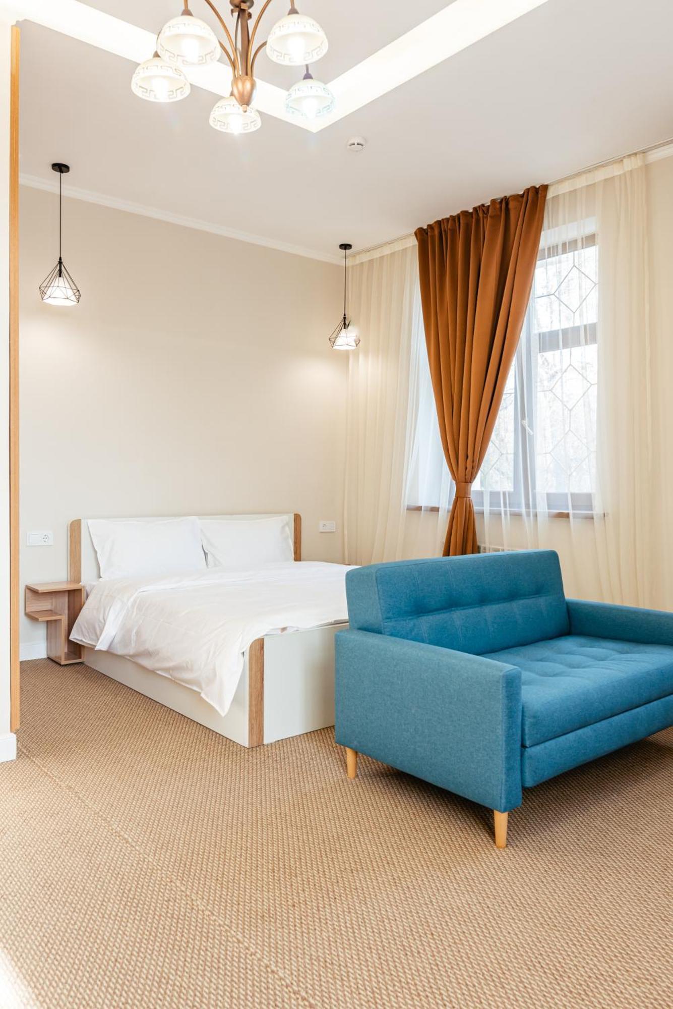 Aykun Hotel Almaty Esterno foto